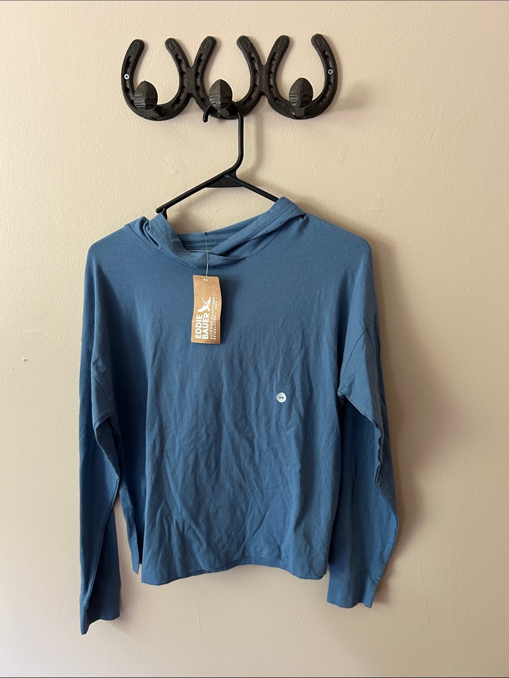 Eddie Bauer Women’s Blue Lightweight Hooded Pullover